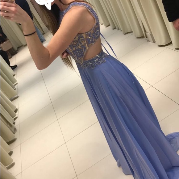 Camille La Vie formal dress - Picture 5 of 7